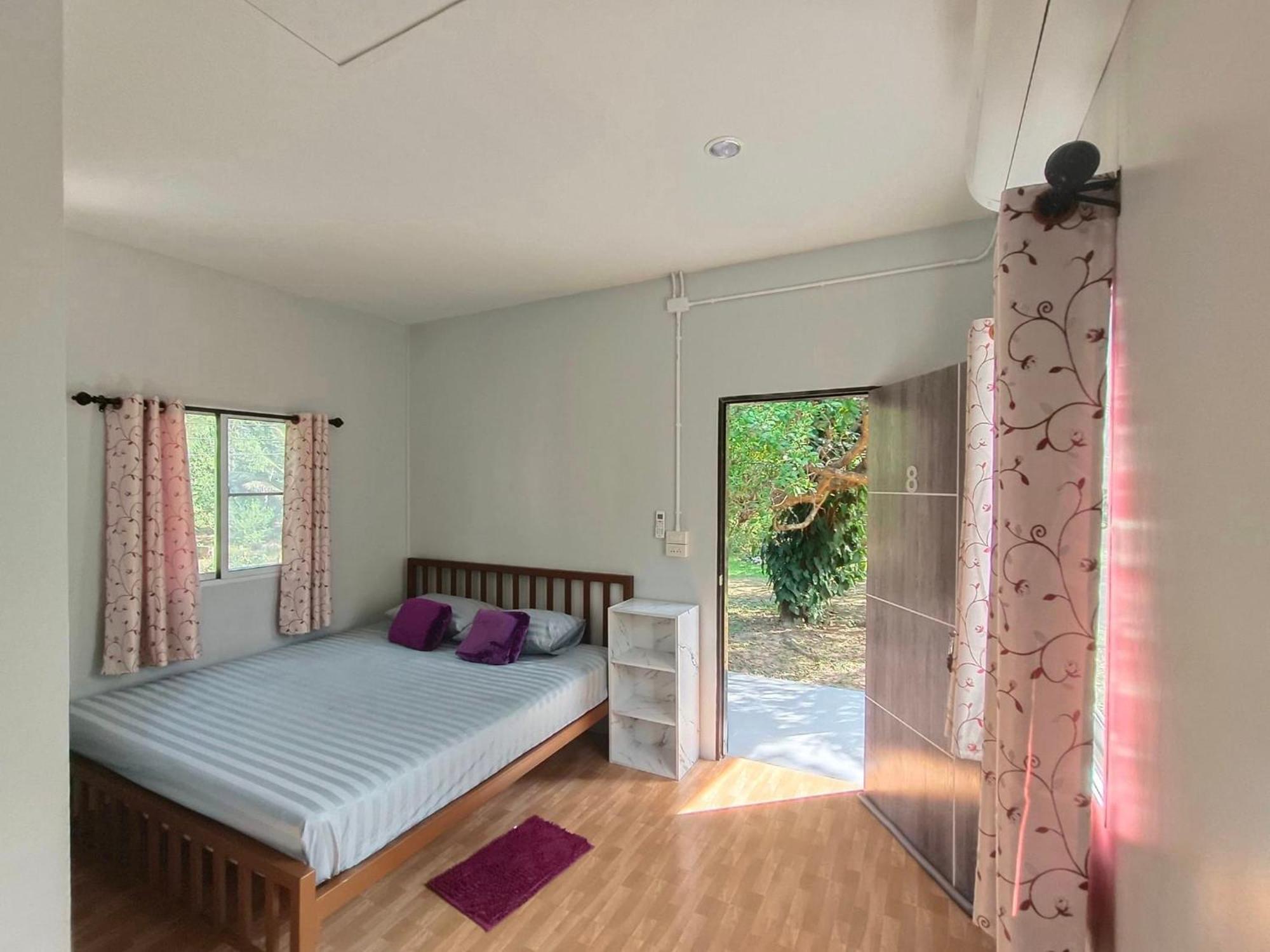Family Resort Koh Phayam Exterior photo